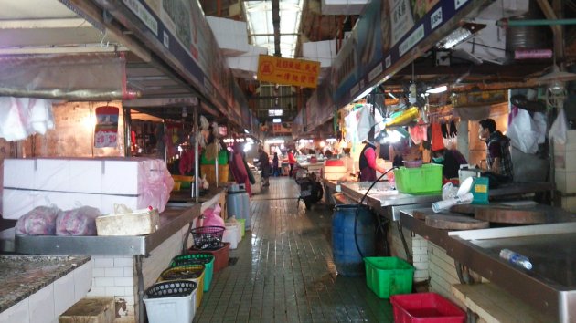 水仙宮市場内の風景